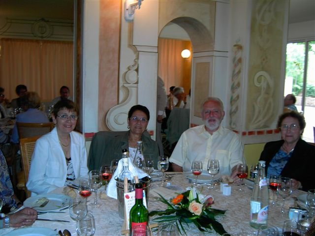 SMK-Nimes_2007-10-La_famille_Galï¿½a_et_Mme_Roncewitch(Jo_Mulï¿½.jpg