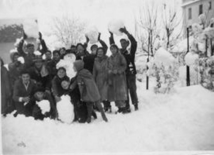 Sidi-Mabrouk-Hiver_56-les_amis_Pons_,Messina,Sanchez_sous_la.jpg